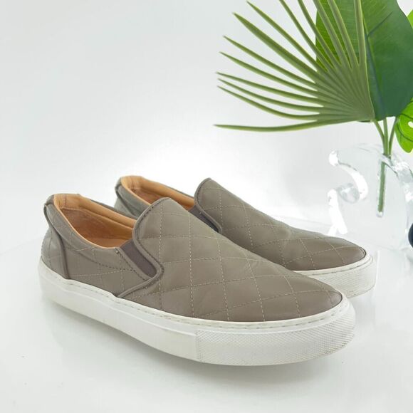 GREATS Womens Brooklyn Sneaker Size 8.5 Gray Quilted Leather Slip on Loafer Shoe - Picture 1 of 15